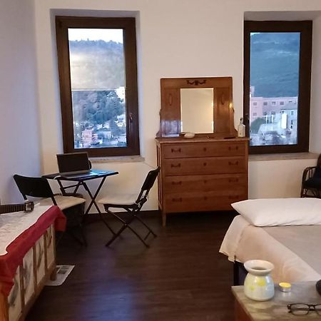 Апартаменты Semplicemente Casa, Via S Valerio 42 Тиволи Экстерьер фото