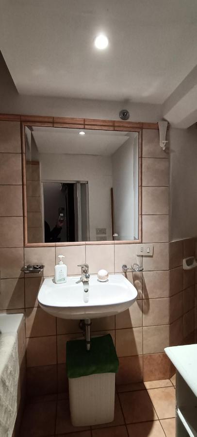 Апартаменты Semplicemente Casa, Via S Valerio 42 Тиволи Экстерьер фото